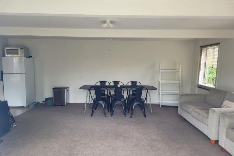 Photo of property in 104 Fulford Street, New Plymouth, 4310