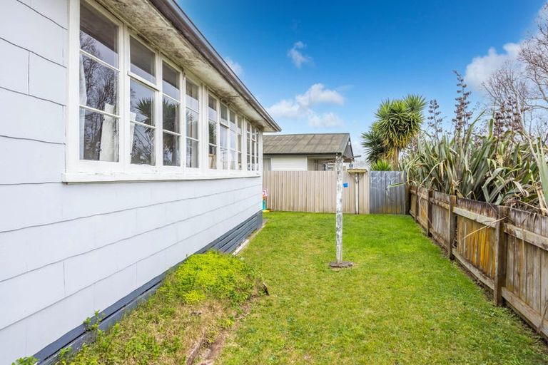 Photo of property in 29 Paul Crescent, Fairfield, Hamilton, 3214