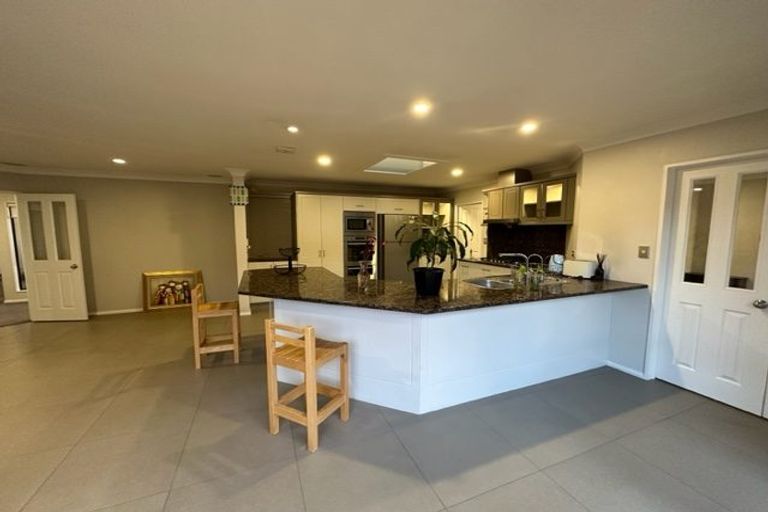 Photo of property in 14 Annalong Road, Dannemora, Auckland, 2016