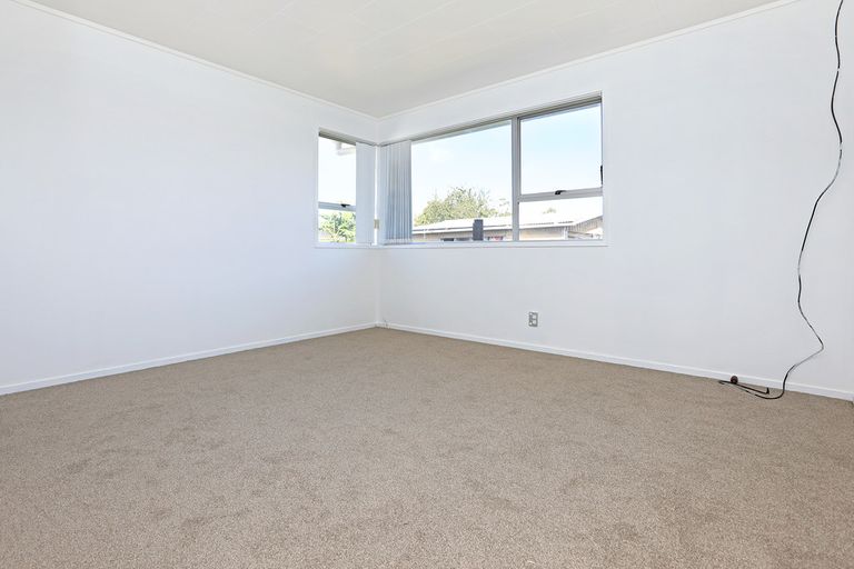 Photo of property in 30 Sharland Avenue, Manurewa, Auckland, 2102