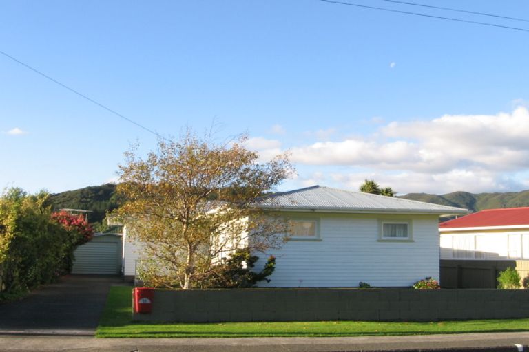 Photo of property in 60 Karamu Crescent, Wainuiomata, Lower Hutt, 5014