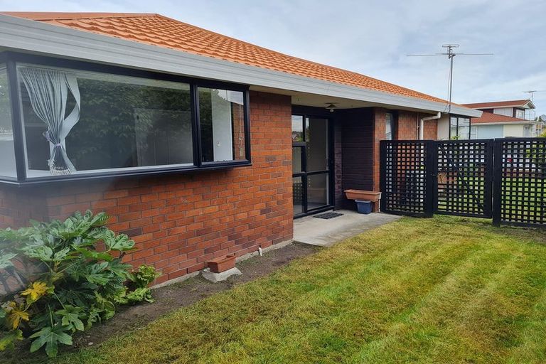 Photo of property in 2/1 Apollo Place, Papanui, Christchurch, 8052