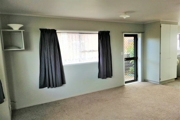 Photo of property in 3/178 Centreway Road, Orewa, 0931