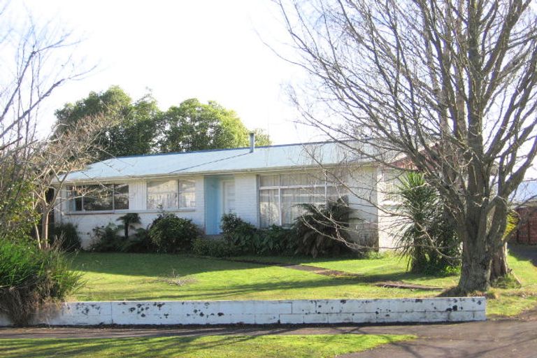 Photo of property in 11 Lewis Street, Glenview, Hamilton, 3206