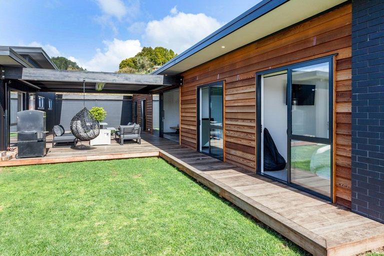 Photo of property in 31 Longreach Drive, Cooks Beach, Whitianga, 3591