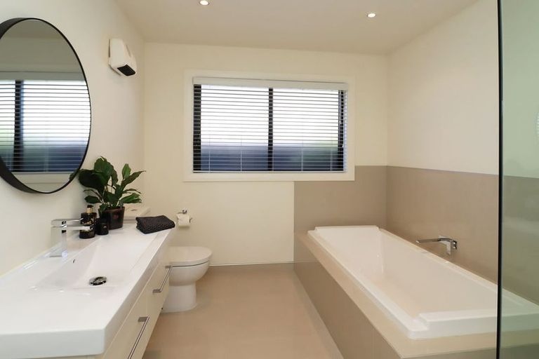 Photo of property in 2 Mcmullan Place, Oamaru North, Oamaru, 9400