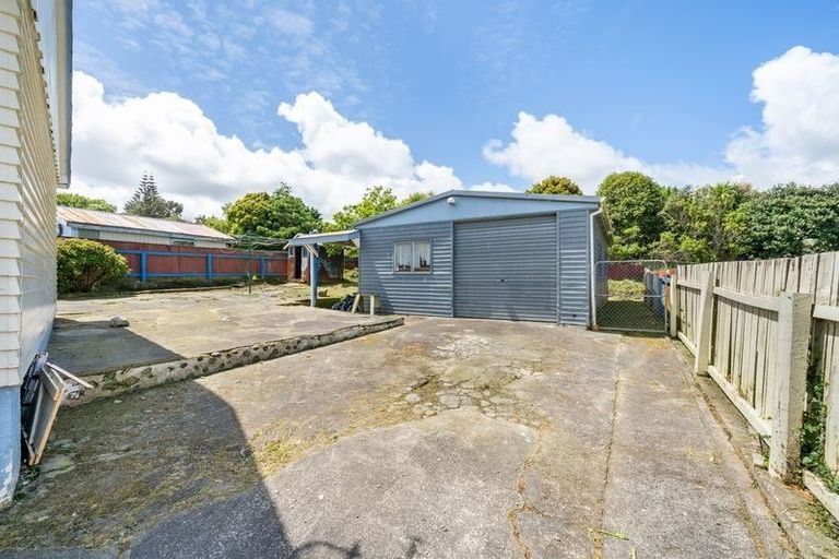 Photo of property in 72 Castor Crescent, Cannons Creek, Porirua, 5024
