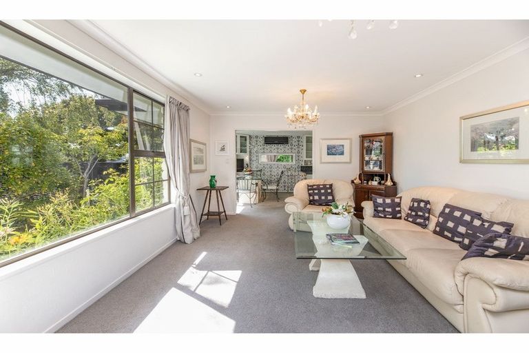 Photo of property in 1/439 Memorial Avenue, Burnside, Christchurch, 8053