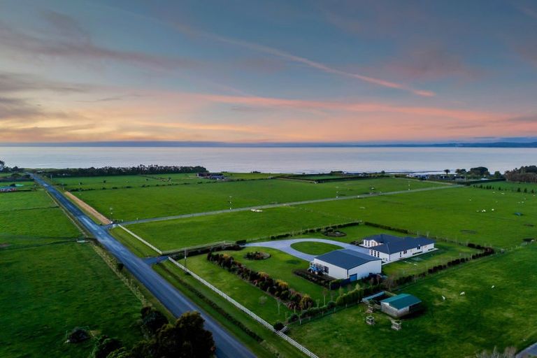 Photo of property in 60 Turangi Road, Motunui, Waitara, 4383