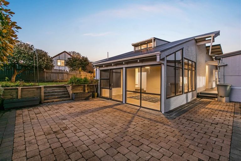 Photo of property in 258 Rangatira Road, Beach Haven, Auckland, 0626