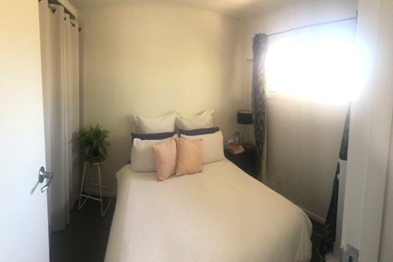 Photo of property in 15/83 Lake Road, Devonport, Auckland, 0622