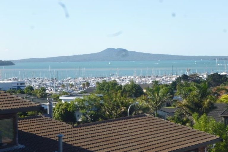 Photo of property in 1/30 Mark Edward Drive, Half Moon Bay, Auckland, 2012