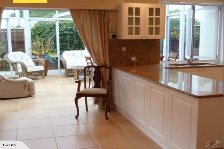 Photo of property in 2/292 Avonhead Road, Avonhead, Christchurch, 8042