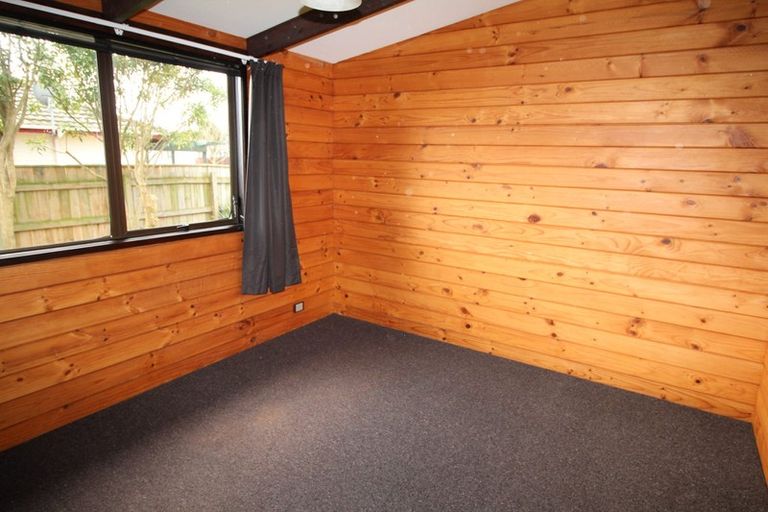 Photo of property in 7 Newton Place, Westbrook, Palmerston North, 4412