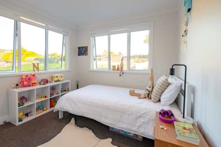 Photo of property in 13 Wautaiti Drive, Riverhead, 0820