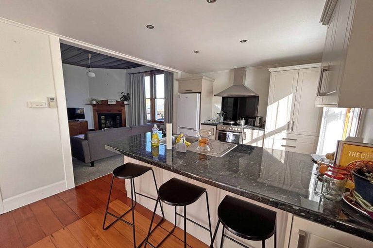 Photo of property in 126 Forest Lake Road, Forest Lake, Hamilton, 3200