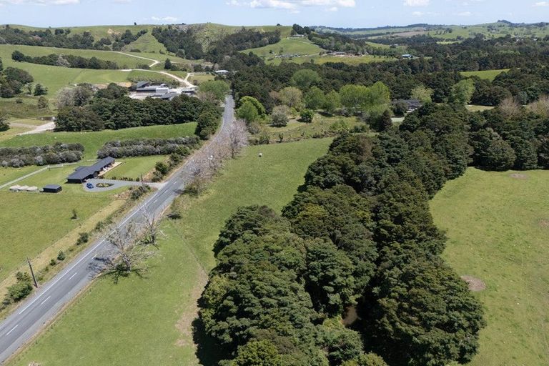 Photo of property in 643 Whangaripo Valley Road, Whangaripo, Wellsford, 0972