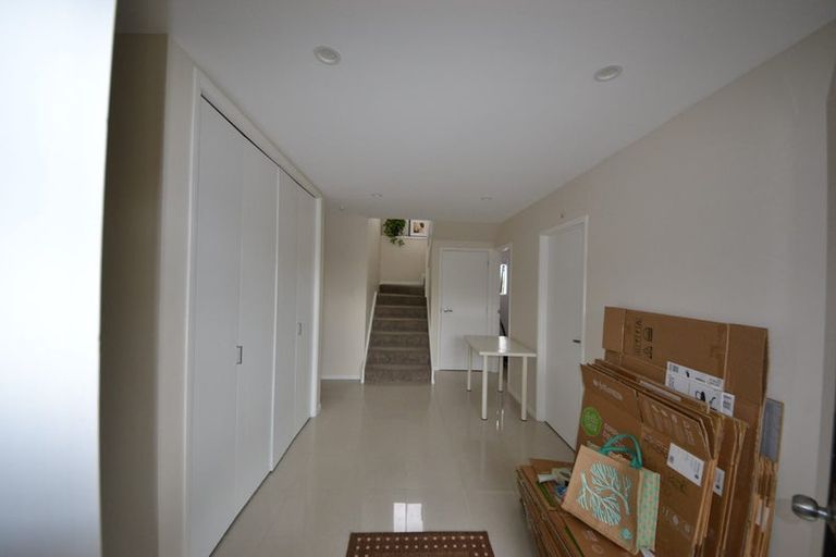 Photo of property in 2/42 Aberdeen Road, Campbells Bay, Auckland, 0620