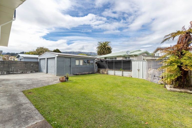 Photo of property in 100 Clouston Park Road, Clouston Park, Upper Hutt, 5018