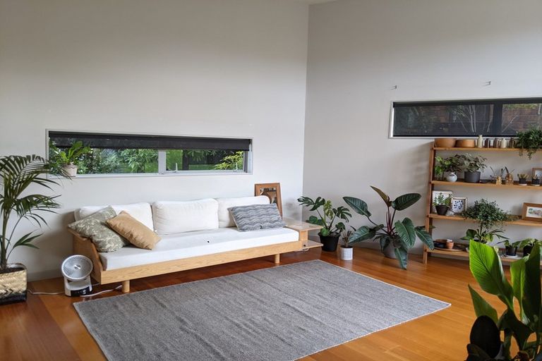 Photo of property in 12 Harrowglen Drive, Northcross, Auckland, 0632