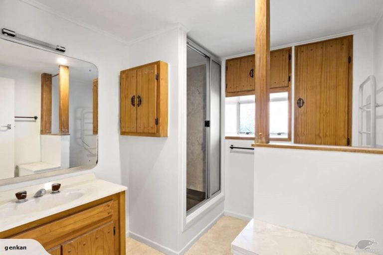 Photo of property in 37 Tampin Road, Hillpark, Auckland, 2102