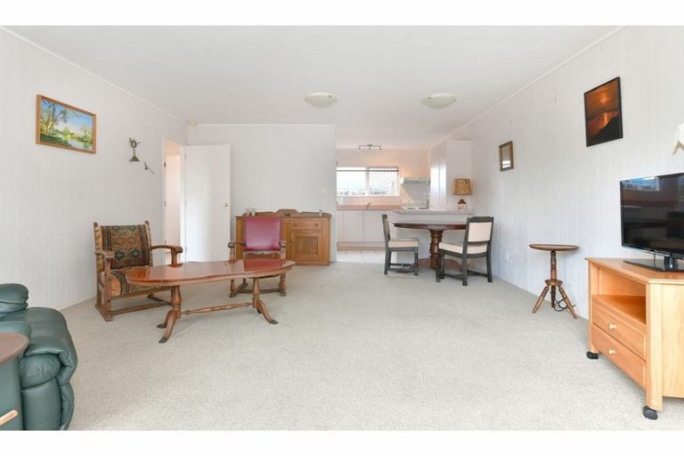 Photo of property in 130a Lakeside Drive, Orewa, 0931
