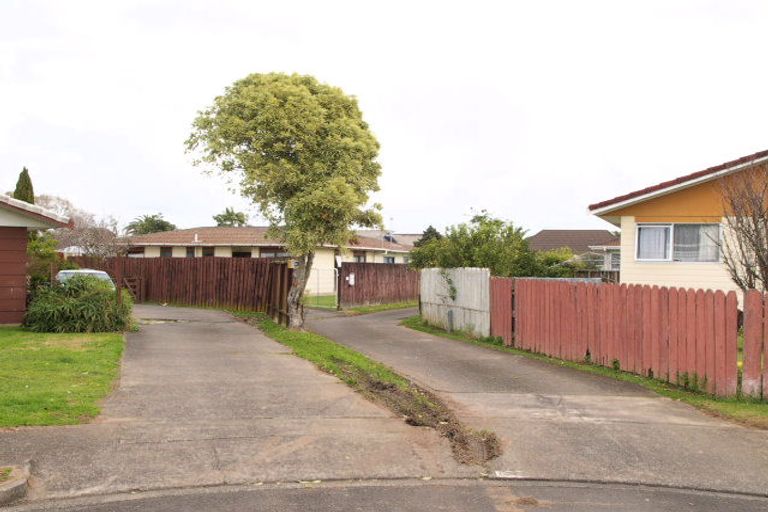 Photo of property in 2/18 Bingara Place, Favona, Auckland, 2024