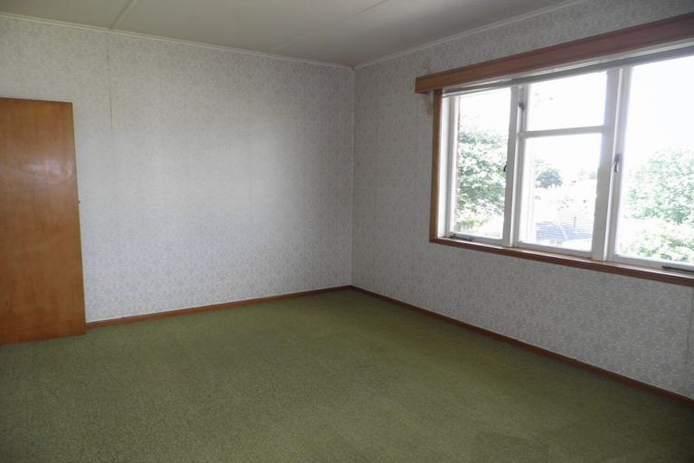 Photo of property in 8 Kohekohe Street, New Lynn, Auckland, 0600