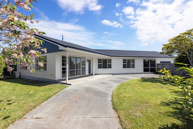 Photo of property in 114 Avondale Road, Taradale, Napier, 4112