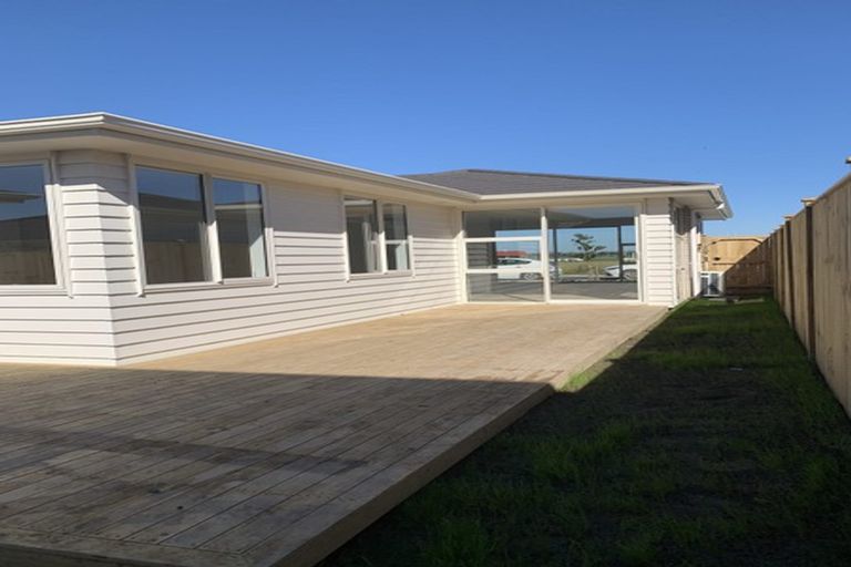 Photo of property in 3 Kanono Road, Takanini, 2110