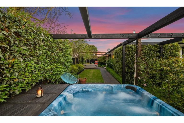 Photo of property in 14a Lothian Street, Ilam, Christchurch, 8041