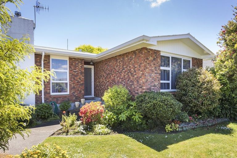 Photo of property in 21 Lockhart Avenue, Milson, Palmerston North, 4414