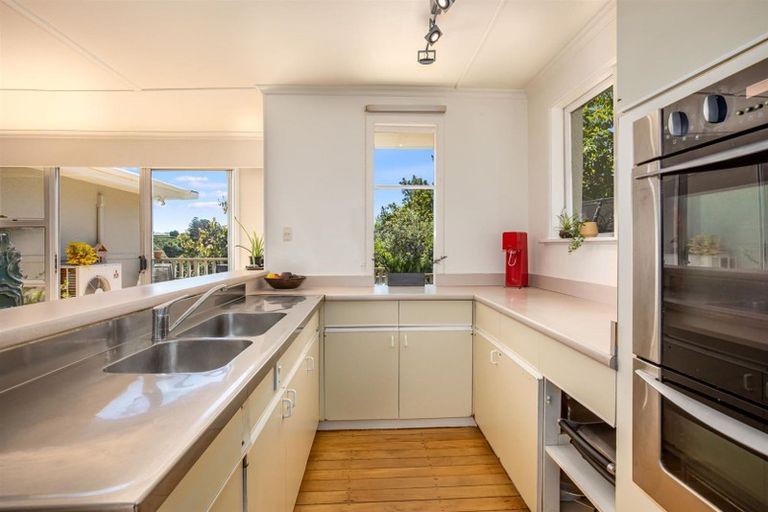 Photo of property in 3 Mira Grove, Paekakariki, 5034