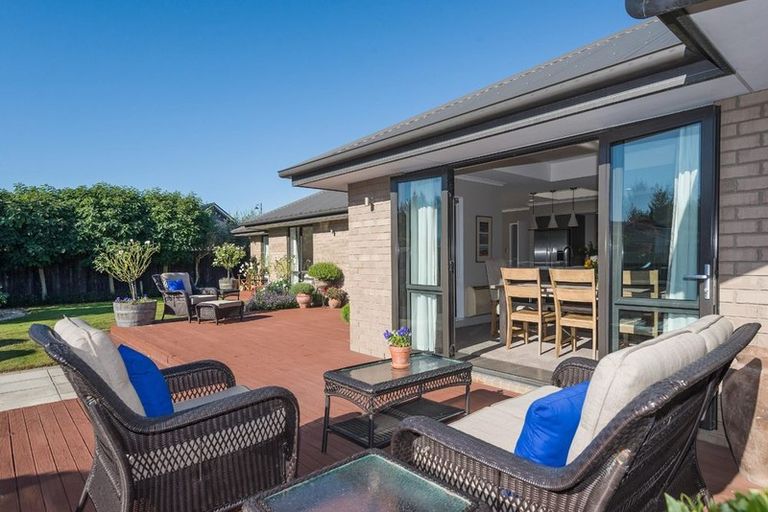 Photo of property in 3 Reka Street, Parklands, Christchurch, 8083