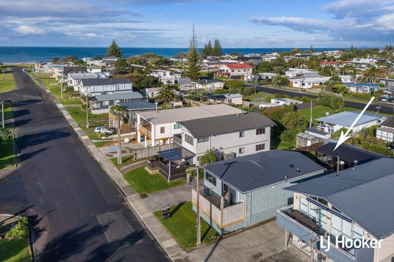 Photo of property in 17 Brighton Road, Waihi Beach, 3611