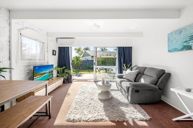 Photo of property in 1/18 Gobray Crescent, Mount Maunganui, 3116