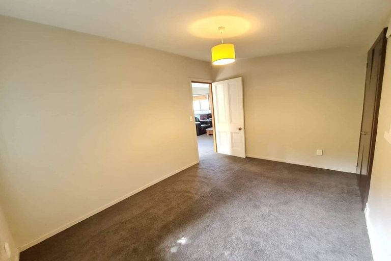 Photo of property in 23 Hawkhurst Road, Lyttelton, 8082