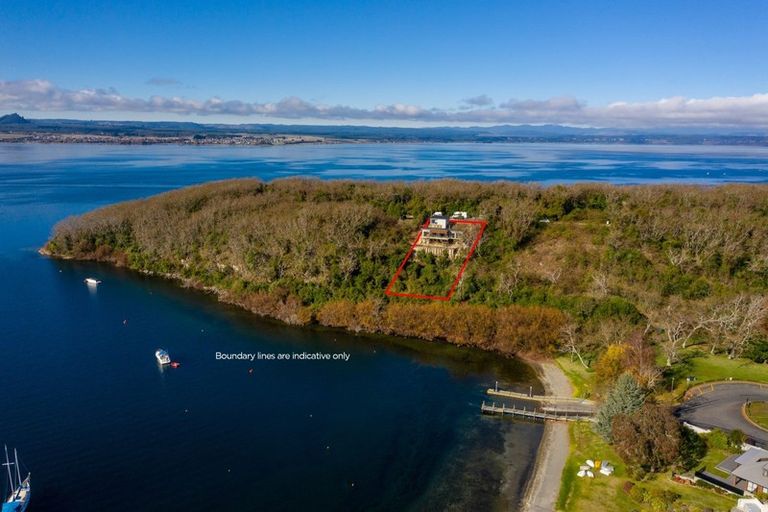 Photo of property in 19 Parawera Drive, Acacia Bay, Taupo, 3330