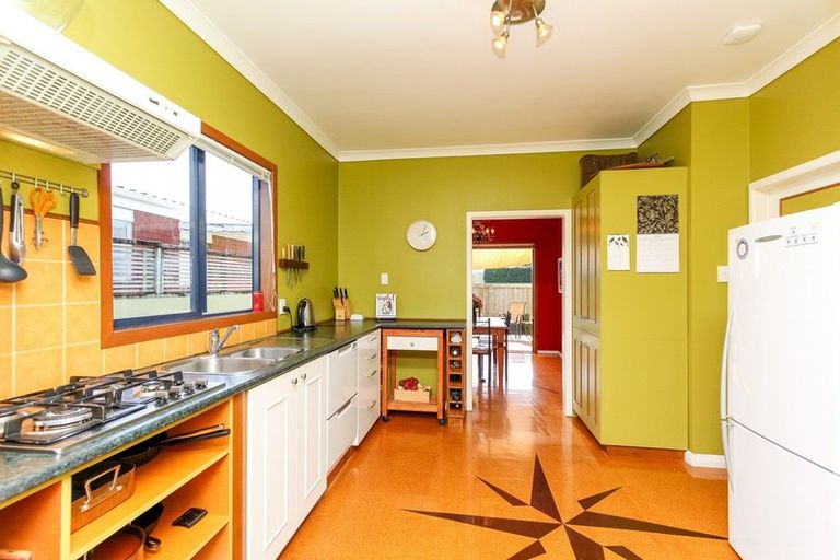 Photo of property in 20 Ngaio Street, Strandon, New Plymouth, 4312