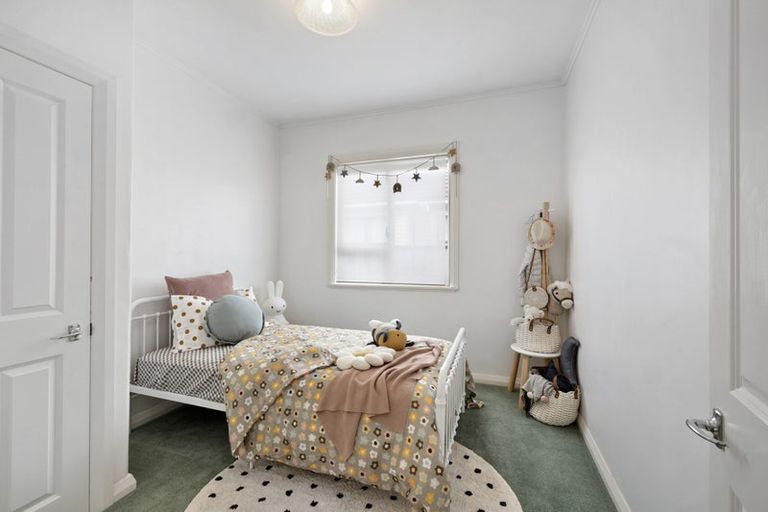 Photo of property in 49 Somerset Street, Brooklands, New Plymouth, 4310