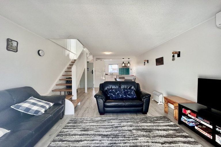 Photo of property in 233 Marine Parade, Napier South, Napier, 4110