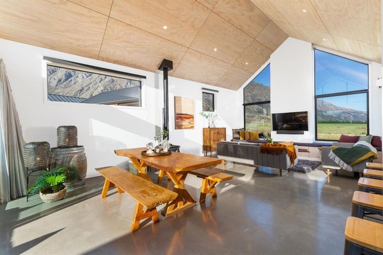 Photo of property in 8 Brett Lane, Jacks Point, Queenstown, 9371