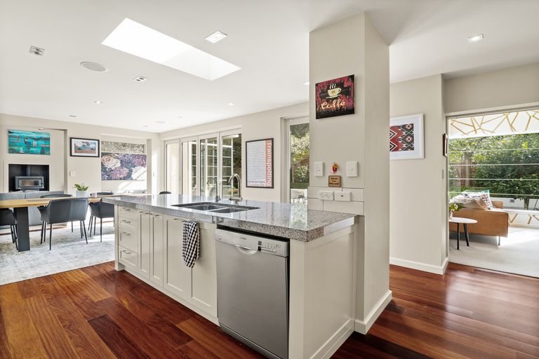 Photo of property in 24 Royal Terrace, Dunedin Central, Dunedin, 9016