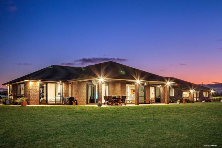 Photo of property in 84 Sanctuary Drive, Glenbrook, Waiuku, 2681