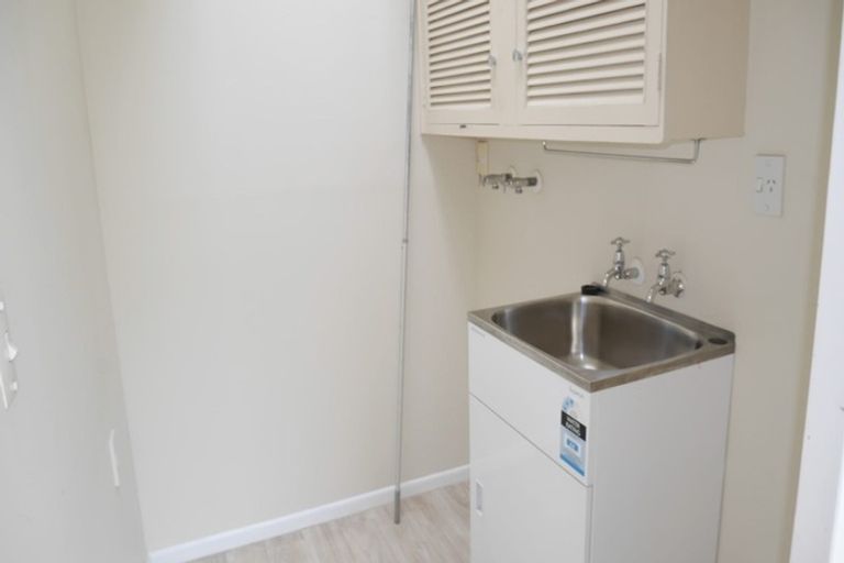 Photo of property in 35 Weka Street, Fendalton, Christchurch, 8041