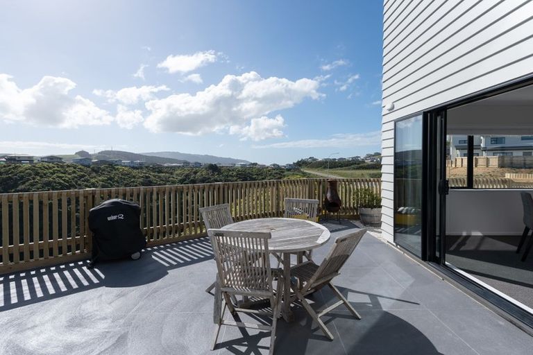 Photo of property in 62 Grenada Drive, Grenada Village, Wellington, 6037