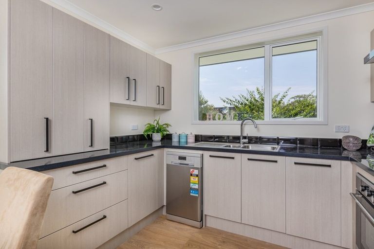 Photo of property in 27 Cobham Road, Kerikeri, 0230