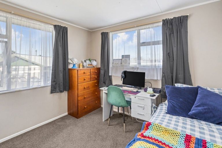 Photo of property in 19 Ward Place, Richmond Heights, Taupo, 3330