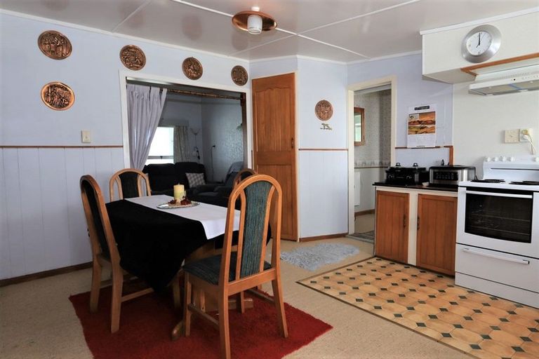 Photo of property in 49 Ngatai Street, Manaia, 4612