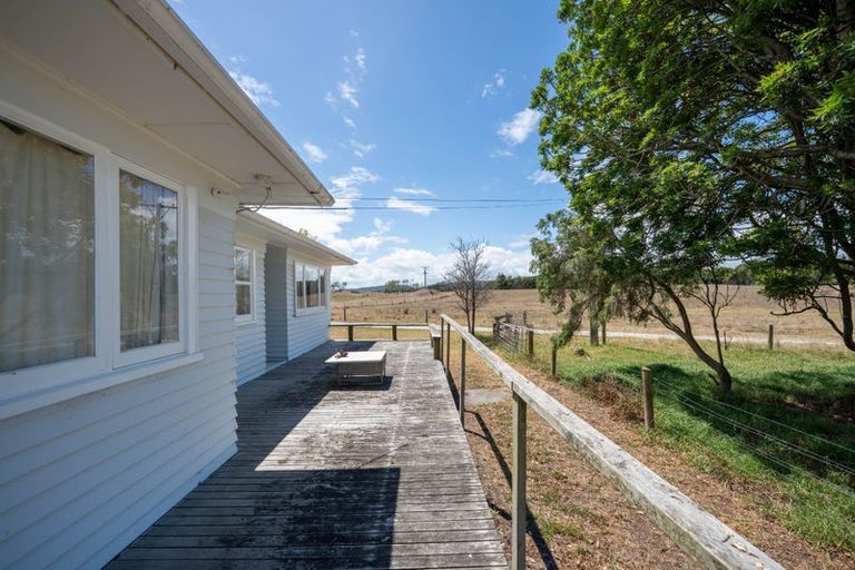 Photo of property in 880 Okahukura Road, Tapora, Wellsford, 0977